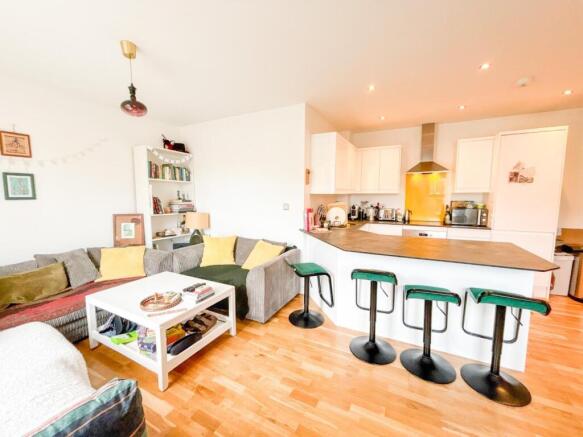 Open Plan Kitchen and lounge