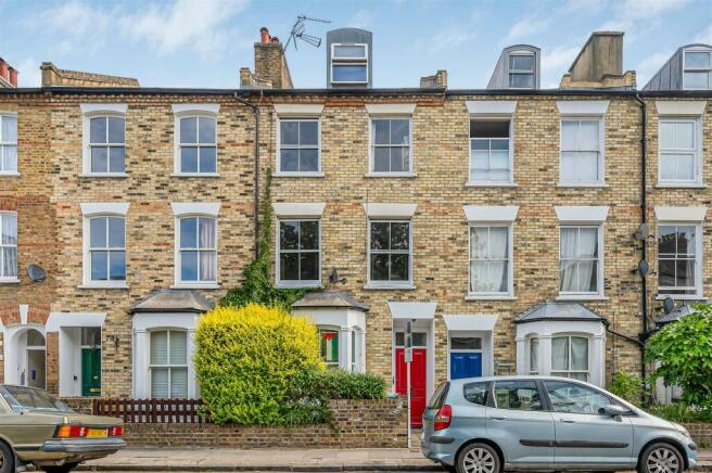 Davies_Davies_Charteris_Road_N4_3AB01.jpg
