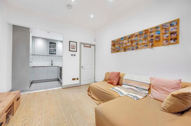Davies_Davies_5A_Mount_Pleasant_Cres_09.JPG