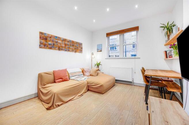 Davies_Davies_5A_Mount_Pleasant_Cres_08.JPG
