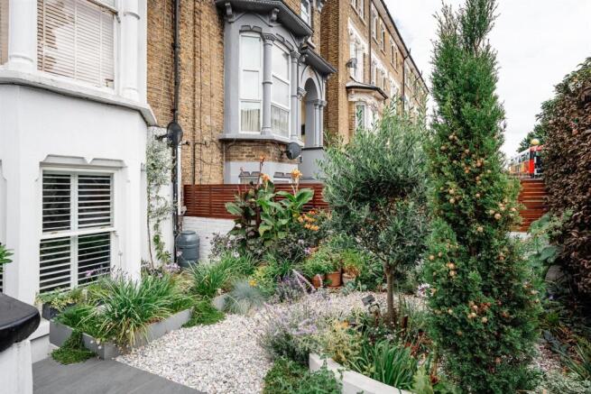 Stroud Green Rd-2.jpg