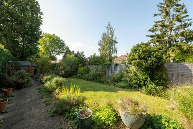 26 Queenswood Drive, Hitchin-43.jpg