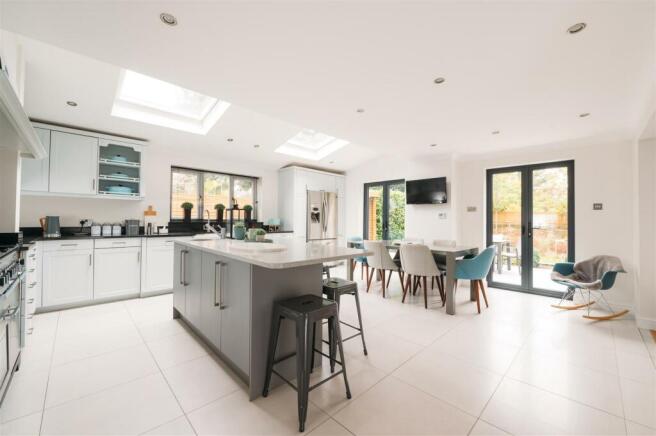 1 Woodside Gardens, Hitchin-30.jpg