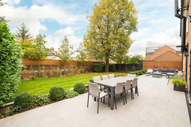 1 Woodside Gardens, Hitchin-42.jpg