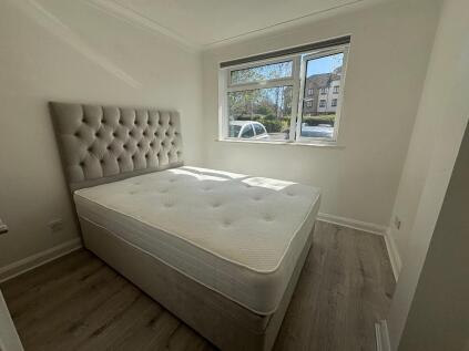 The Ridings, Biscot Mill, Luton, Bedfordshire, LU3 1BY