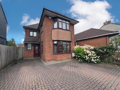 Waller Avenue, Luton, Beds, LU4 9RR