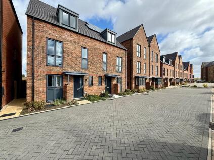 Hawthorn Lane, Houghton Regis, Dunstable, Bedfordshire, LU5 7AT