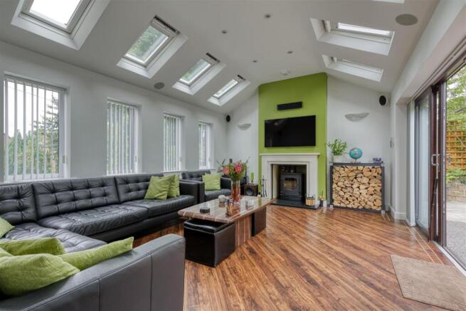 SITTING ROOM