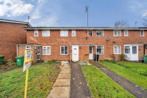 Sovereigns Way, Marden