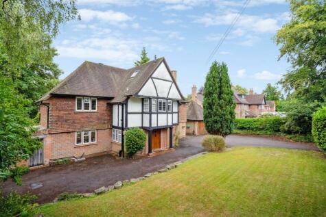 High Wycombe - 6 bedroom detached house