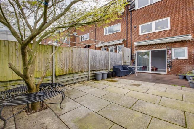 3 Malmerswell Road, HP13 6PD-13.jpg