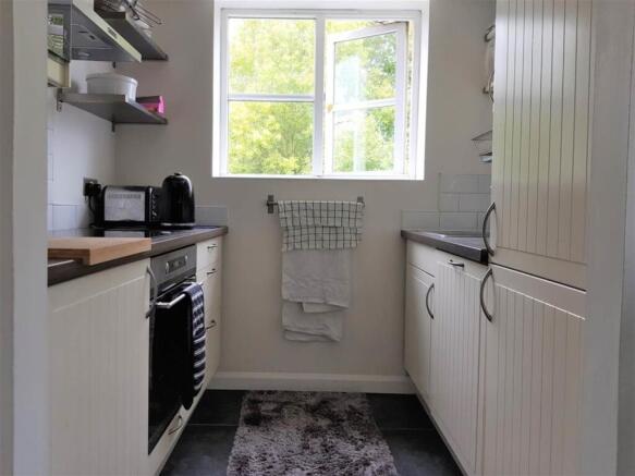 Kitchen (9).jpg