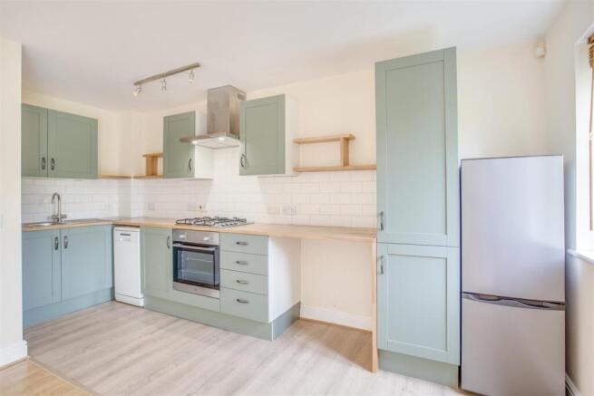 9 Wye Gardens, Fryers Lane, HP12 3DU-7.jpg