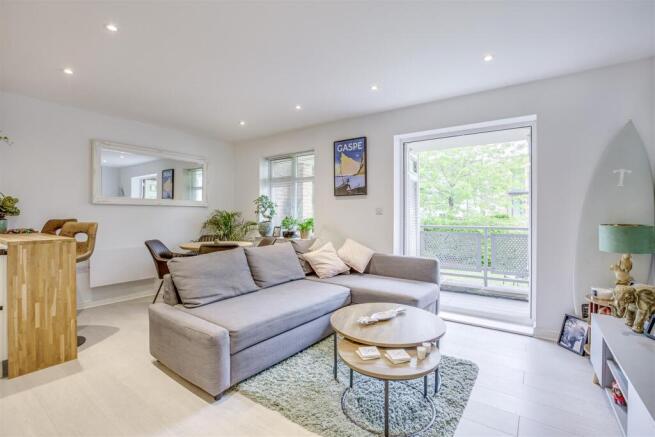1 Riverlock Court, Spring Gardens Road, HP13 7FN-9