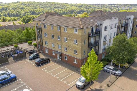 Mathews House, High Wycombe (walk Of Station)