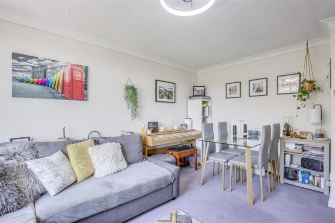 7 Towers Lea, Conegra Road, HP13 6AJ-5.jpg