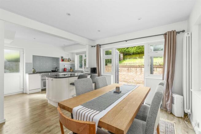 1 Shelley Road, HP11 2UP (LOW RES)-9.jpg