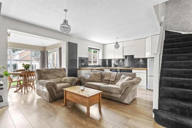 66 Lansdowne Way, HP11 1TN-4.jpg