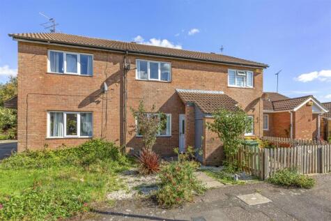 Enborne Close, Aylesbury (no Chain)