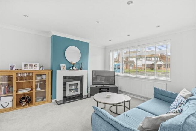 22 The Pastures, HP13 5LZ-6.jpg