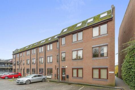 Close To Town, High Wycombe