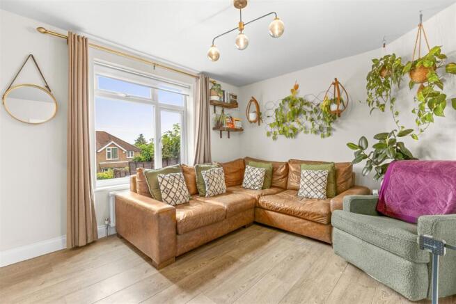 199 Totteridge Rd, HP13 7LE-6.jpg