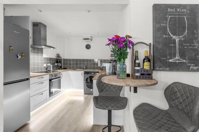 18 Flitcroft Lea, HP13 5LE-4.jpg