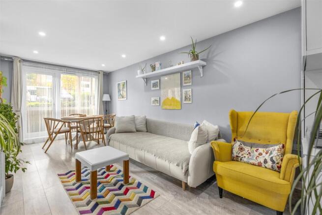 141 St. Hughs Ave, HP13 7UA-4.jpg