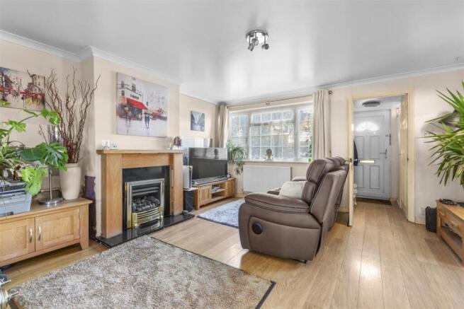 35 Deangarden Rise, HP11 1RF-5.jpg