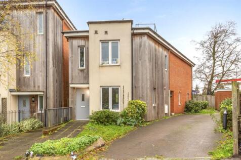 Terriers End, High Wycombe (driveway & Outdoors Space)