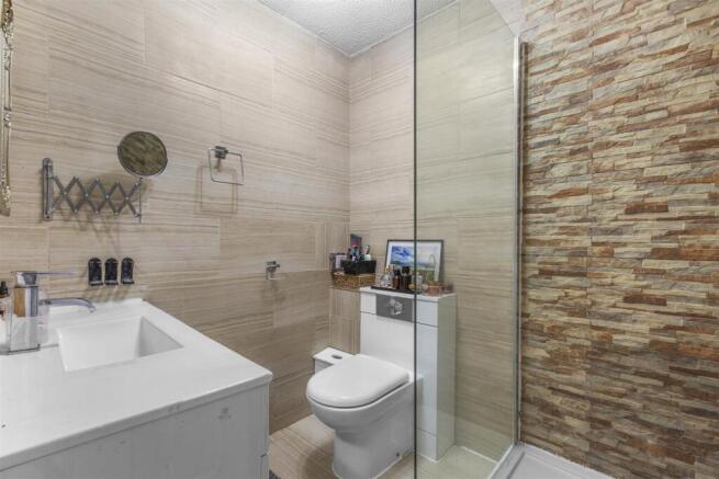 20 Davies Court, Carrington Rd, HP12 3JF-3.jpg