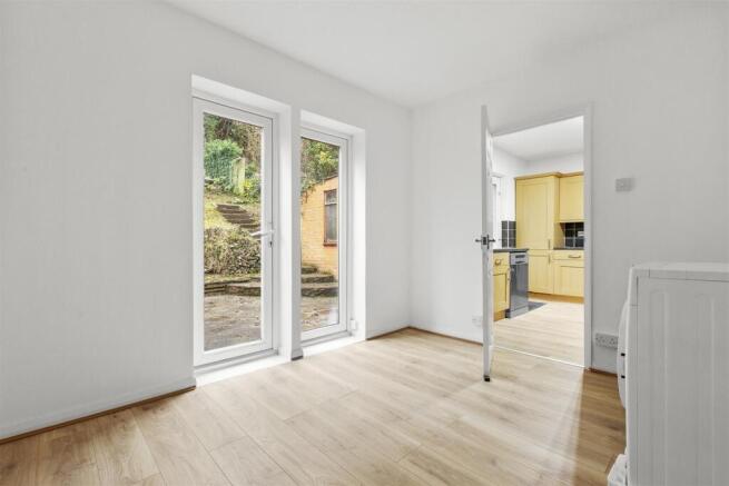 99 Hawthorne Rd, HP13 7ES-9.jpg