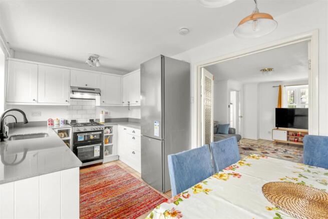 11 Pinels Way, HP11 1TU-9.jpg