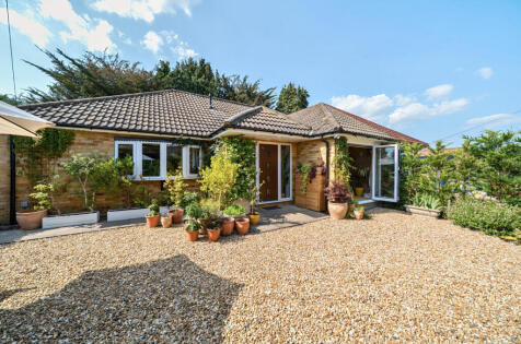 Award Road, Church Crookham, Fleet, Hampshire, GU52