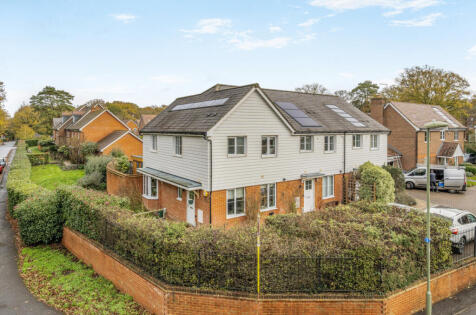 Kukri Gardens, Church Crookham, Fleet, Hampshire, GU52