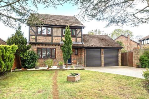 Ivy Drive, Lightwater, Surrey, GU18