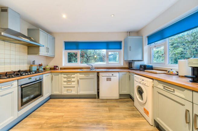 1381114-11-691d9b...