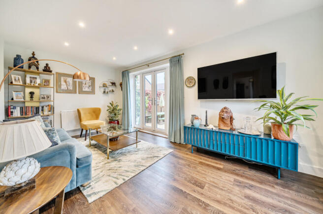 1364673-10-68e926...