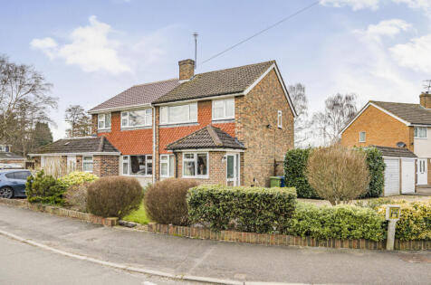 Highfield Path, Farnborough, Hampshire, GU14