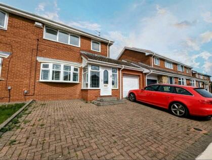 South Shields - 3 bedroom semi-detached house for sale