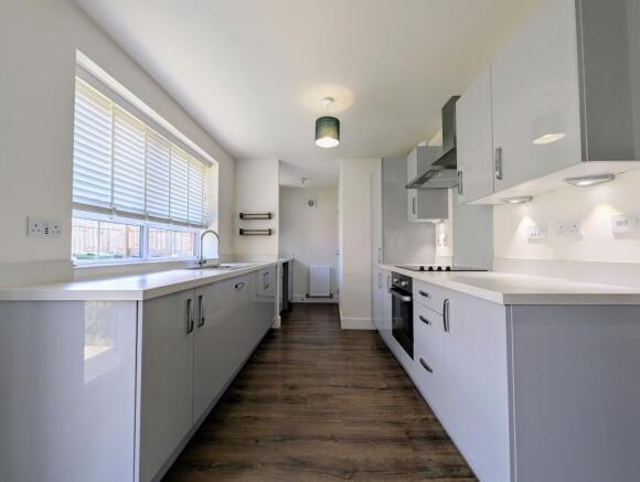 Kitchen / Dining Area