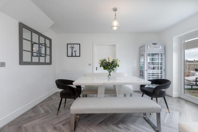 Kitchen/ Family Room
