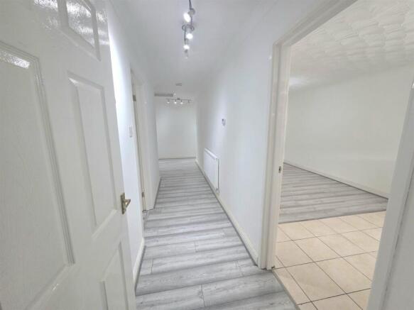 Hallway.jpeg