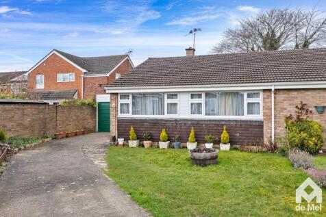Kayte Close, Bishops Cleeve, Cheltenham, GL52