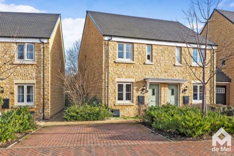 Castle Close, Gotherington, Gloucestershire, GL52