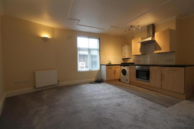 Lounge & Kitchen.JPG