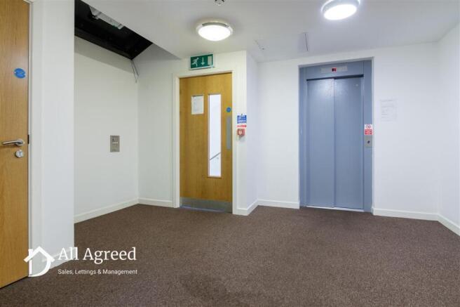COMMUNAL ENTRANCE