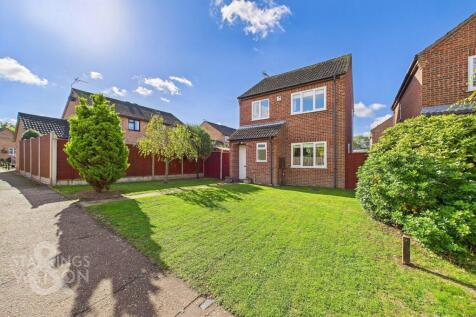 Highview Close, Blofield, Norwich