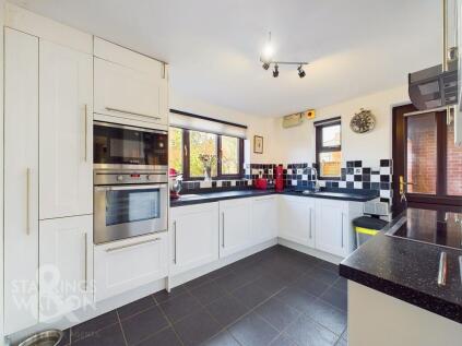 The Street, Rickinghall, Diss