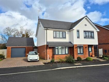 Parhelion Close, Kingsland, Leominster, Herefordshire, HR6 9FZ